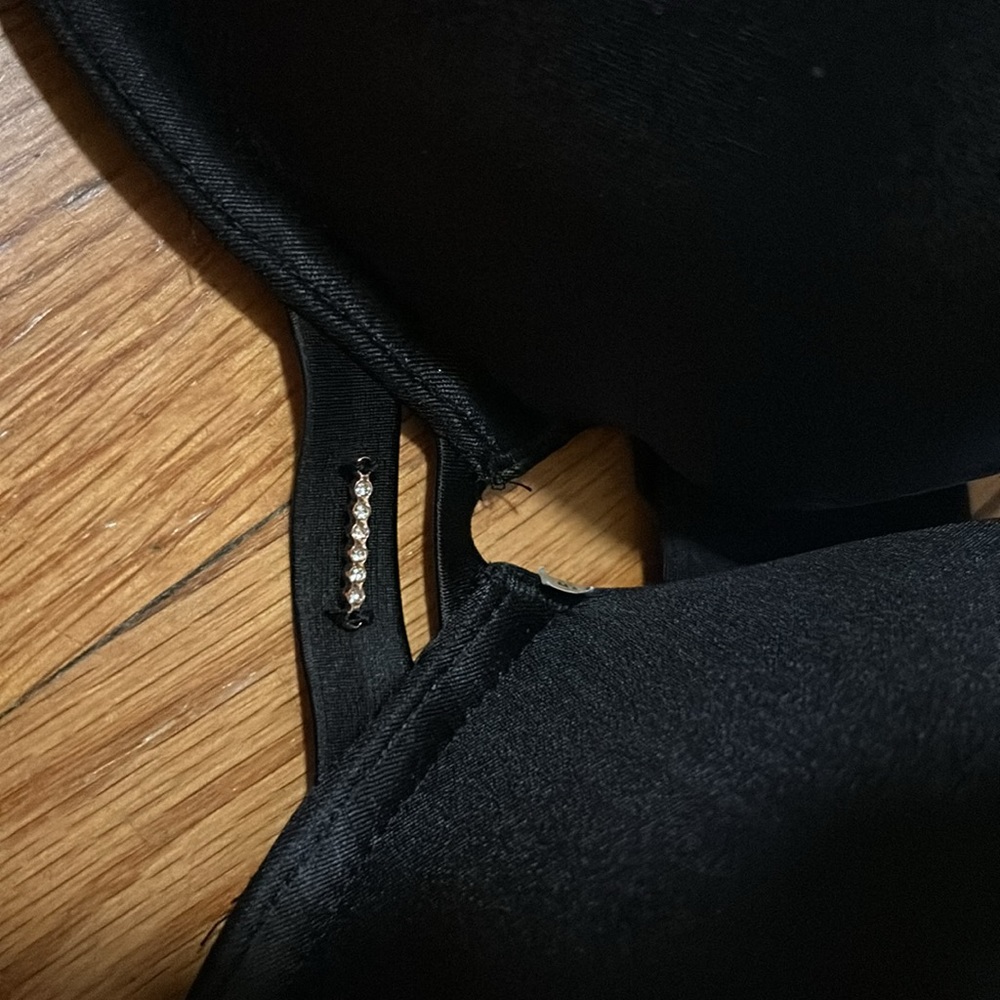 Victoria's Secret Black Smooth Push-Up Bra - Picture 4 of 7